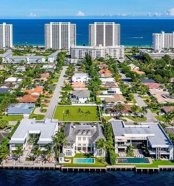 700 Malaga Drive Boca Raton, FL 33432 - Photo 7 of 8 d7e28b5c-613e-402e-889b-df52cd8e6c64