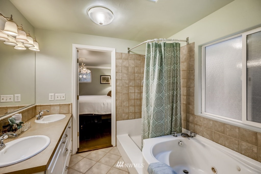 10034 Southeast 190th Street Renton, WA 98055 - Photo 20 of 29
