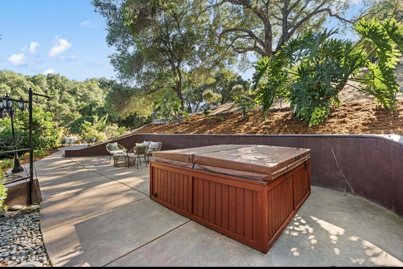1925 Mantelli Drive Gilroy, CA 95020 - Photo 33 of 40
