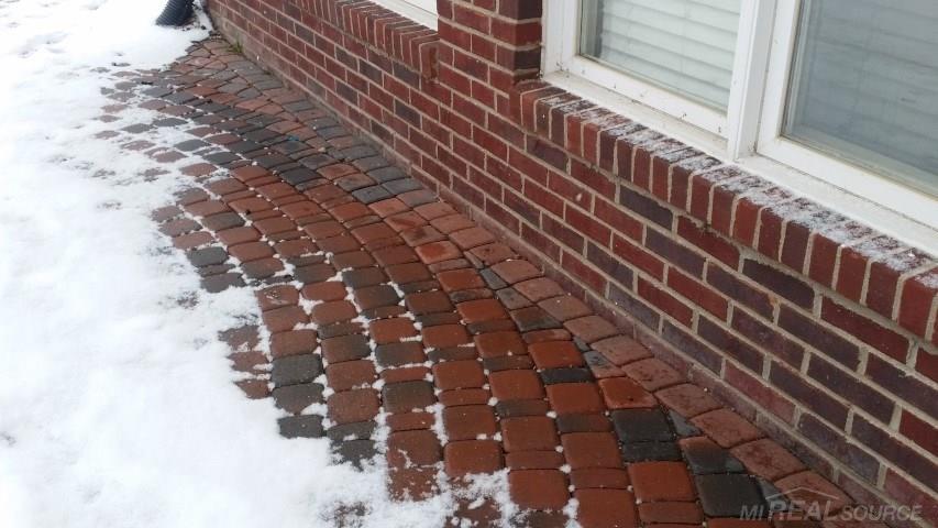 1267 Putnam Circle Rochester, MI 48307 - Photo 45 of 45 31276861-45.JPG