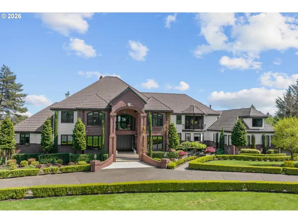 $4,295,000 | 24770 Southwest Valley View Road, West Linn, OR 97068