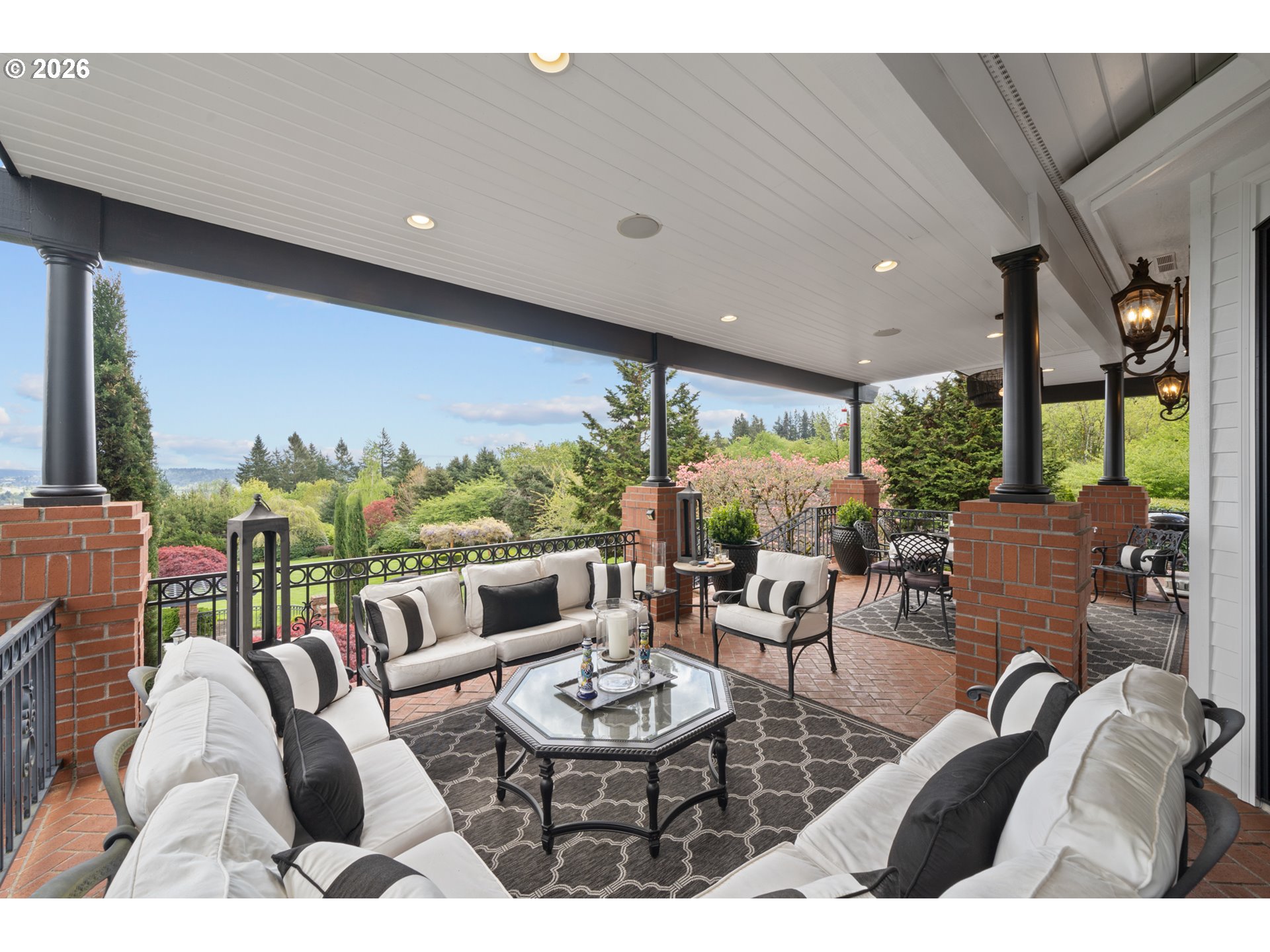 24770 Southwest Valley View Road West Linn, OR 97068 - Photo 18 of 47