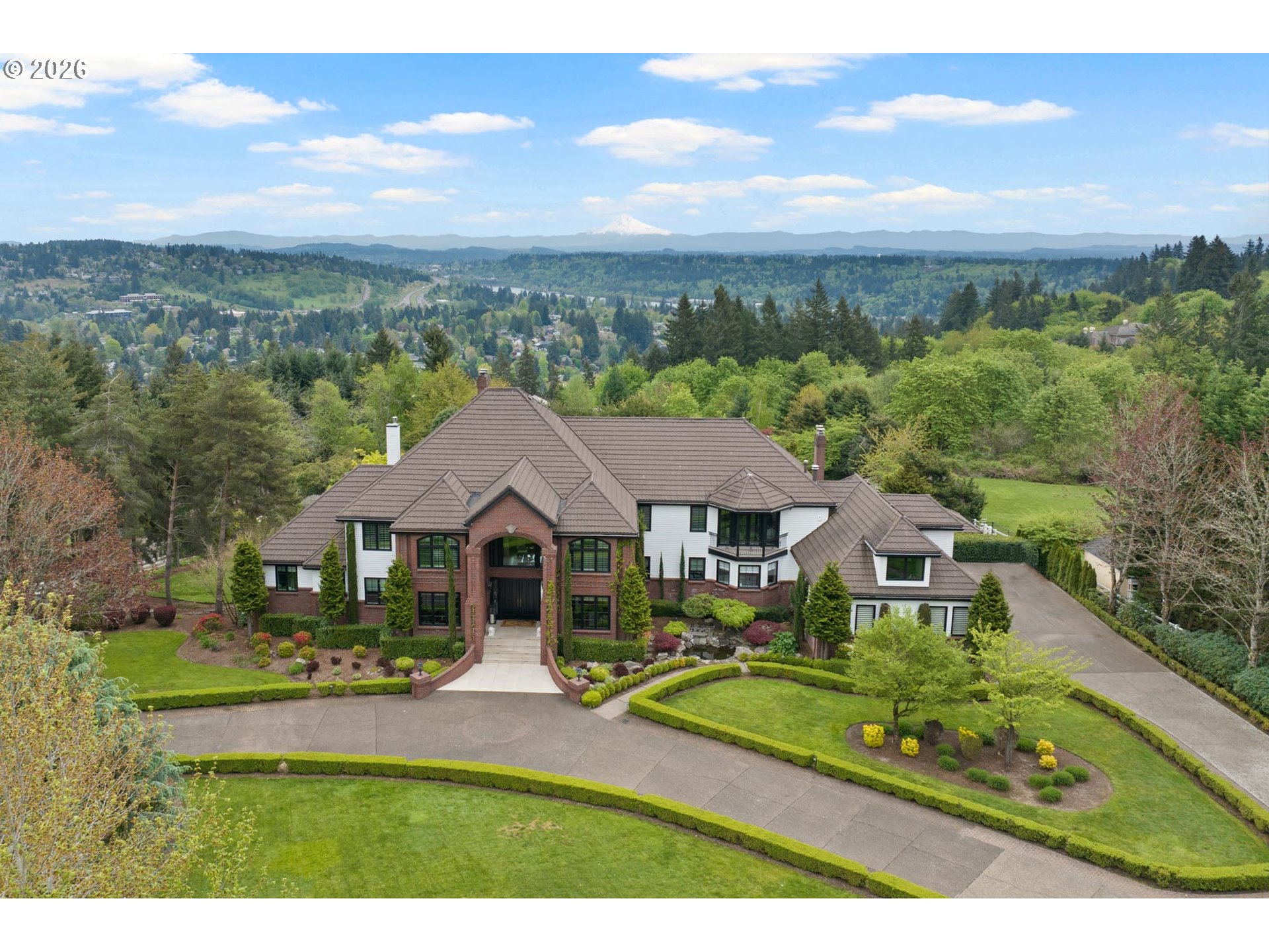 24770 Southwest Valley View Road West Linn, OR 97068 - Photo 3 of 47