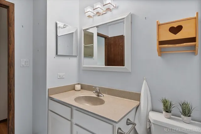 $235,000 | 7000 Sussex Court, Unit 204, Woodridge, IL 60517