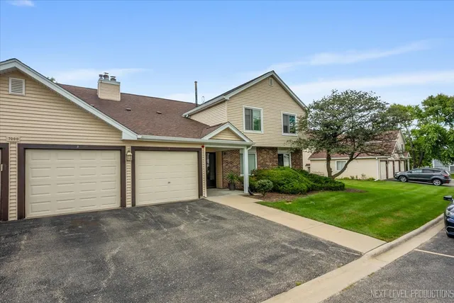 $235,000 | 7000 Sussex Court, Unit 204, Woodridge, IL 60517