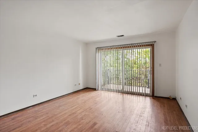 $235,000 | 7000 Sussex Court, Unit 204, Woodridge, IL 60517