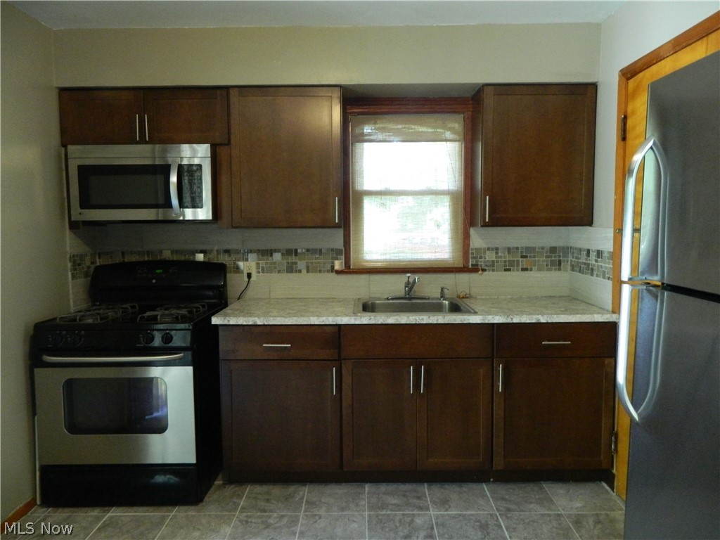 6455 State Road Parma, OH 44134 - Photo 4 of 14