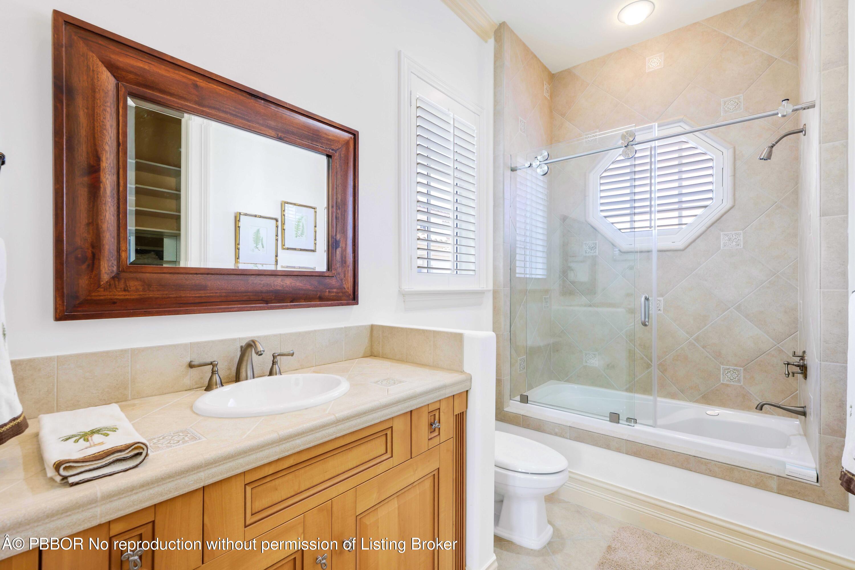 317 Old Jupiter Beach Road Jupiter, FL 33477 - Photo 38 of 55 Guest Bath