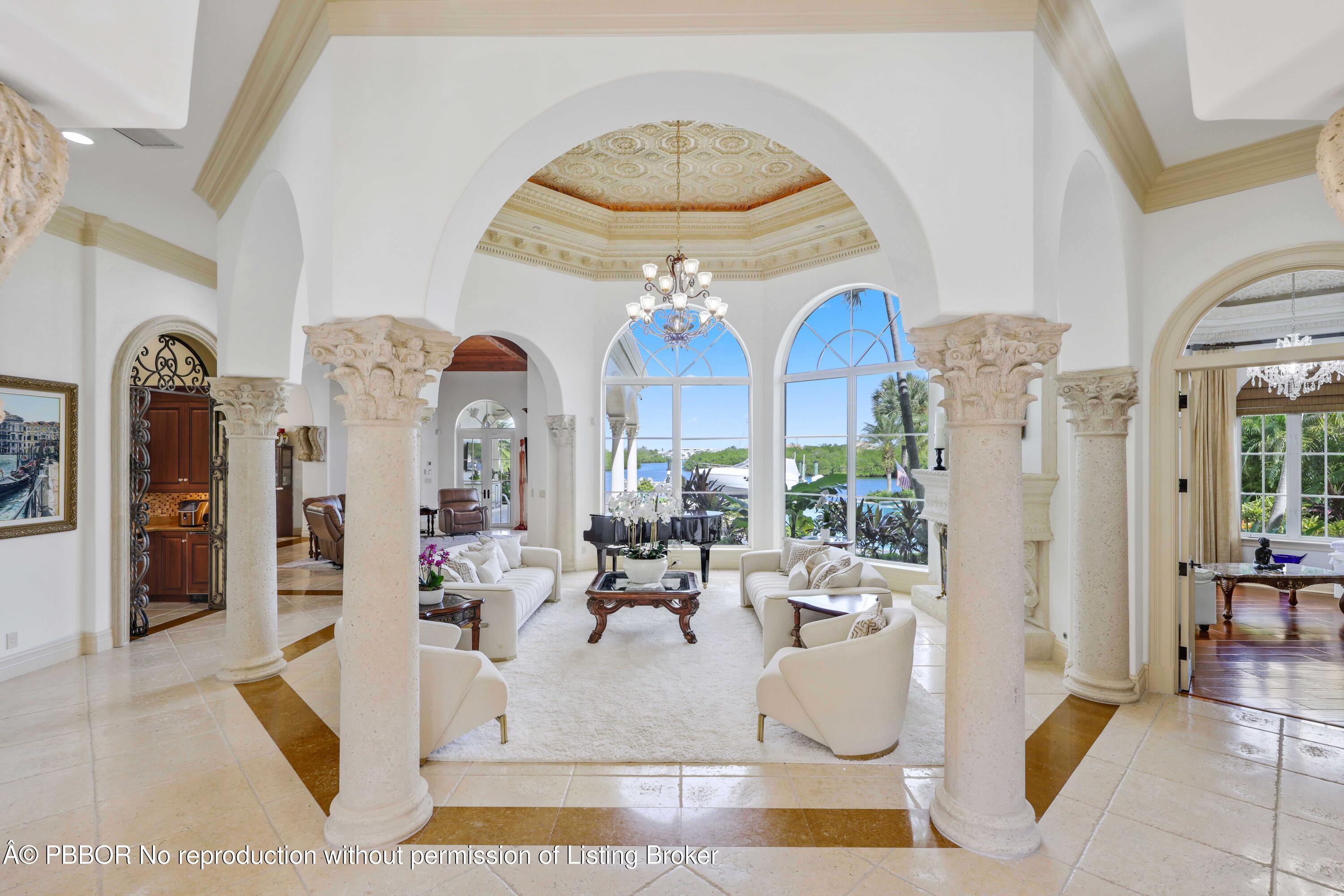 317 Old Jupiter Beach Road Jupiter, FL 33477 - Photo 5 of 55 Living Area