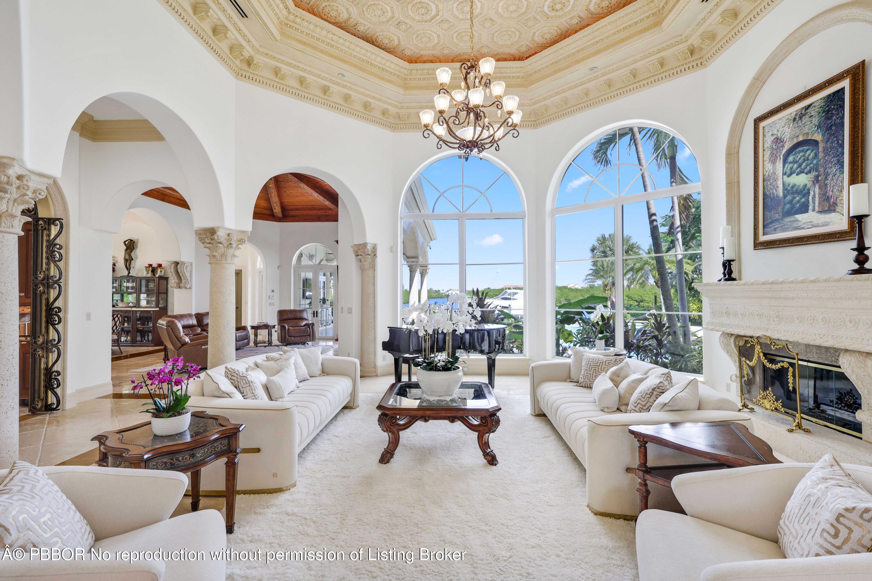 317 Old Jupiter Beach Road Jupiter, FL 33477 - Photo 6 of 55 Living Area