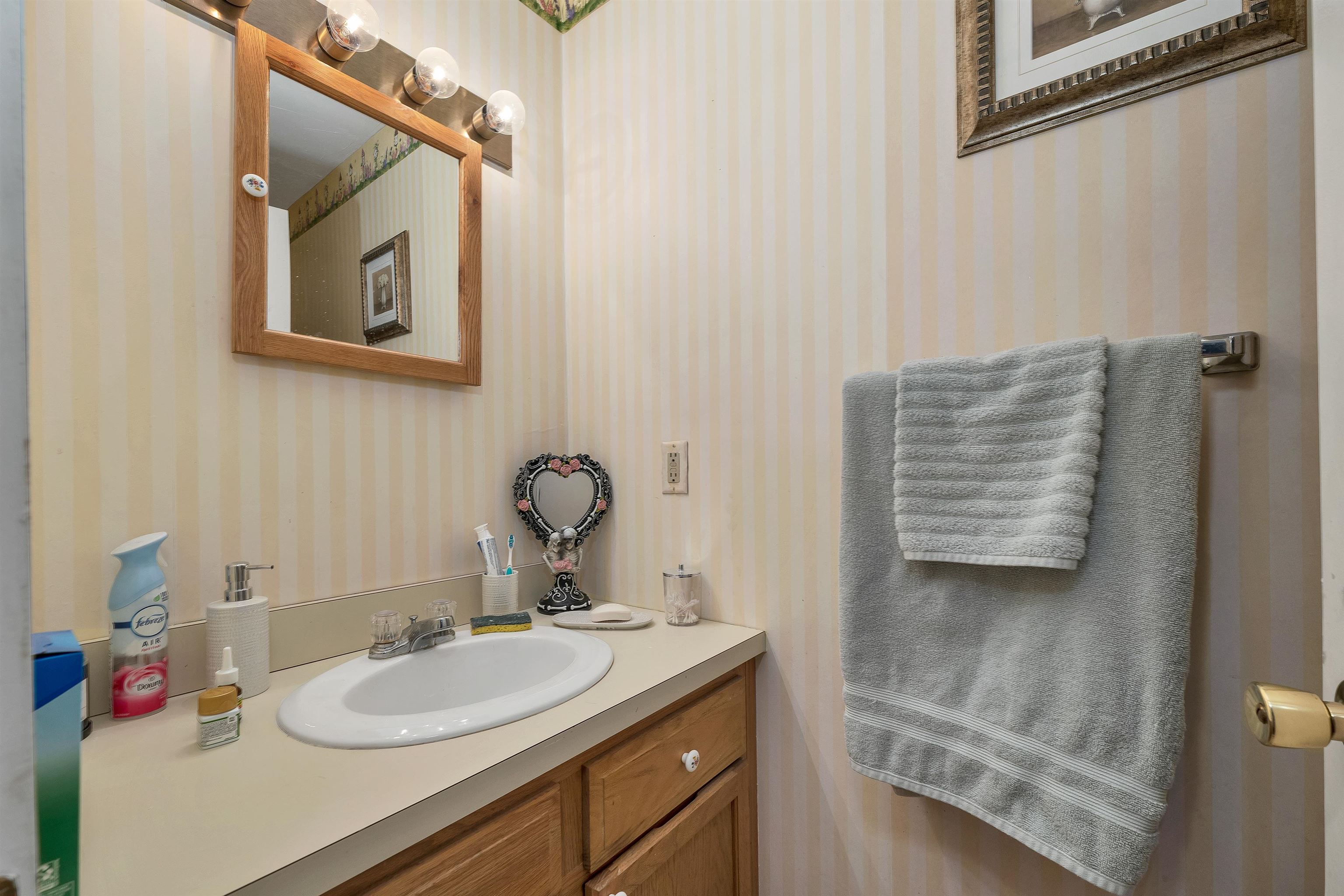 40 Davis Road, Unit J3 Plymouth, NH 03264 - Photo 18 of 32
