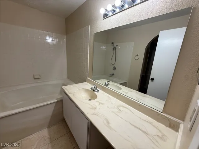 $1,500 | 2200 South Fort Apache Road, Unit 1001, Las Vegas, NV 89117