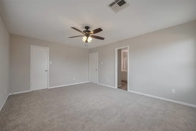 $2,300 | 2810 Meadowbrook Lane, Rosenberg, TX 77471