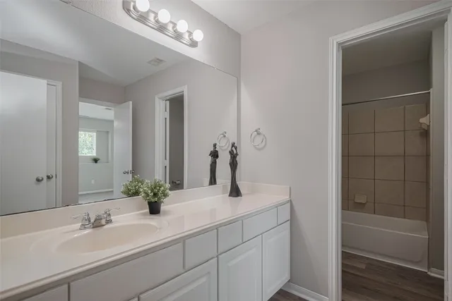 $2,300 | 2810 Meadowbrook Lane, Rosenberg, TX 77471