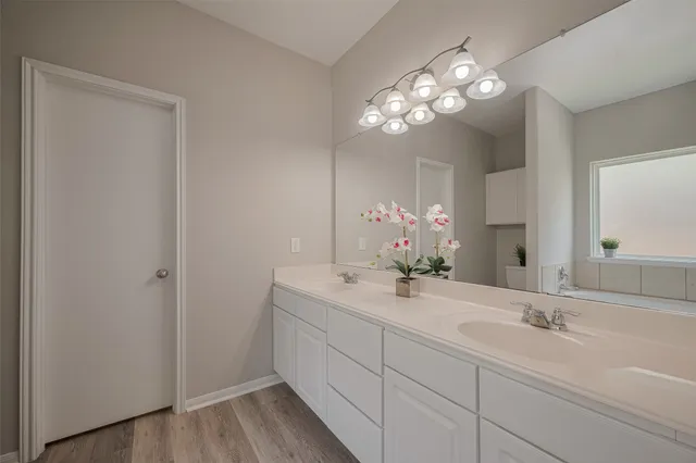 $2,300 | 2810 Meadowbrook Lane, Rosenberg, TX 77471