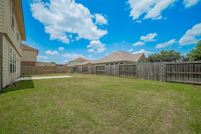 $2,300 | 2810 Meadowbrook Lane, Rosenberg, TX 77471