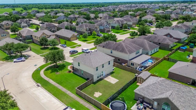 $2,300 | 2810 Meadowbrook Lane, Rosenberg, TX 77471