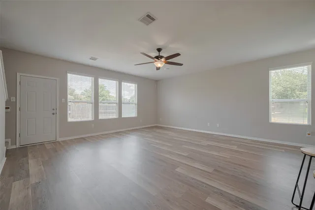 $2,300 | 2810 Meadowbrook Lane, Rosenberg, TX 77471