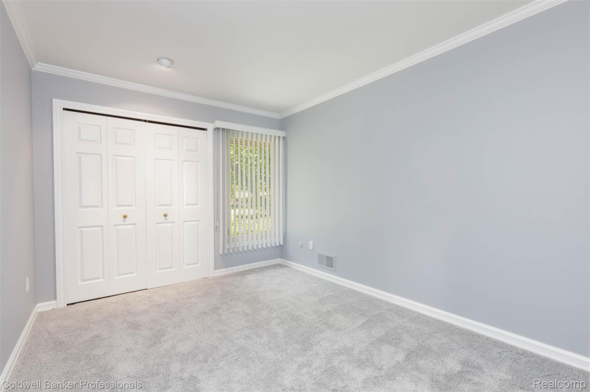 815 Oak Brook Ridge Drive Rochester, MI 48307 - Photo 16 of 23 815Oakbrook-16.jpg