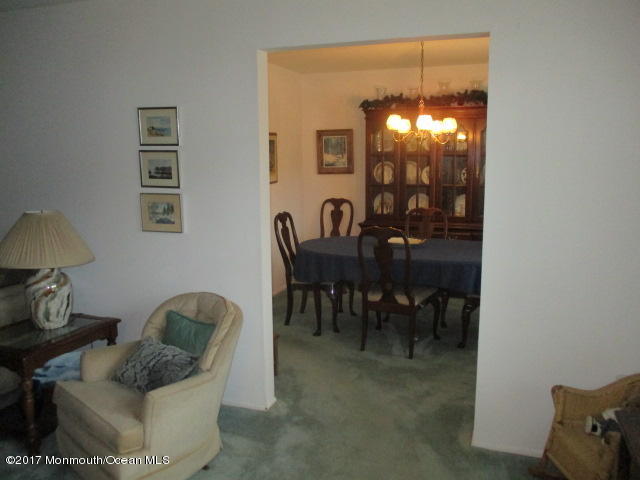 73 Meadowbrook Road Brick, NJ 08723 - Photo 5 of 32 IMG_2902