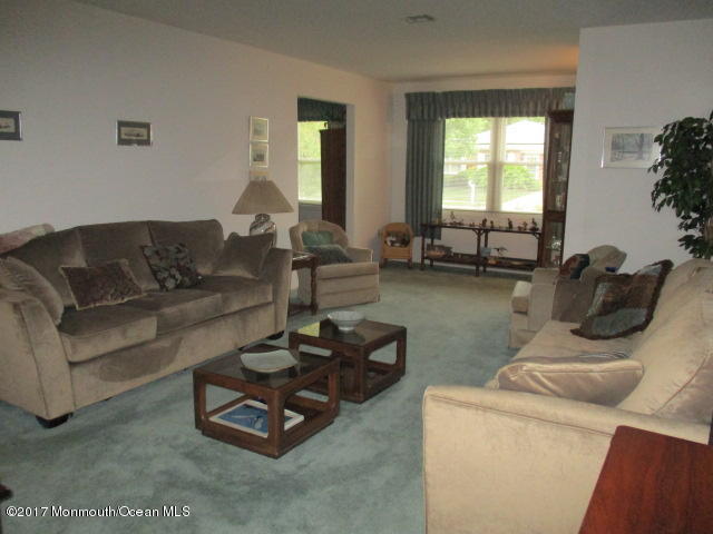 73 Meadowbrook Road Brick, NJ 08723 - Photo 7 of 32 IMG_2912