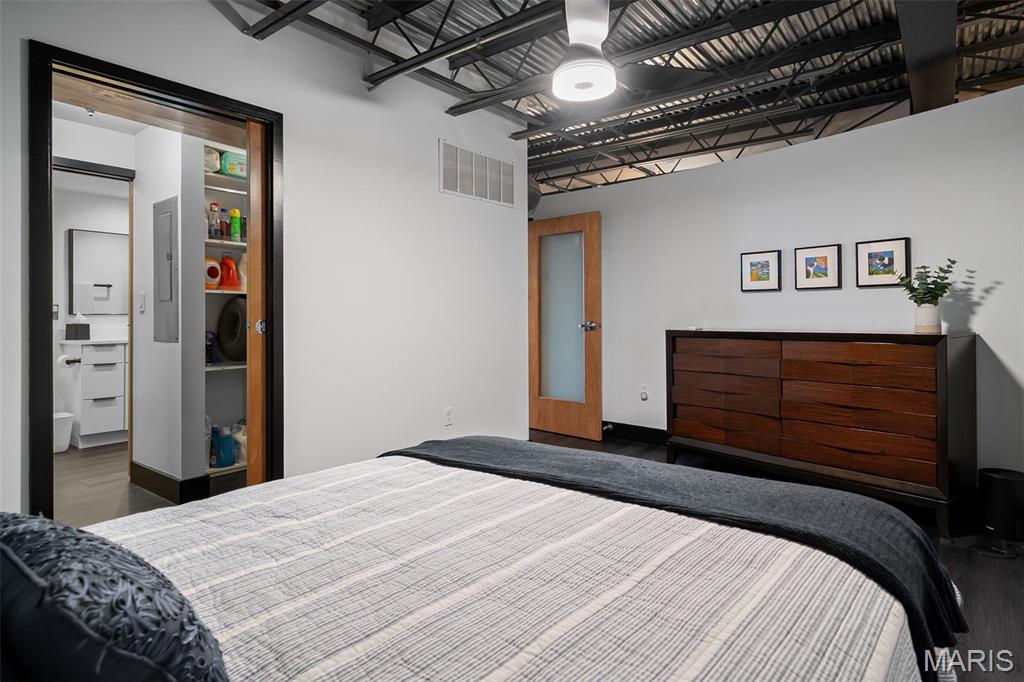 2323 Locust Street, Unit 212 St. Louis, MO 63103 - Photo 18 of 62