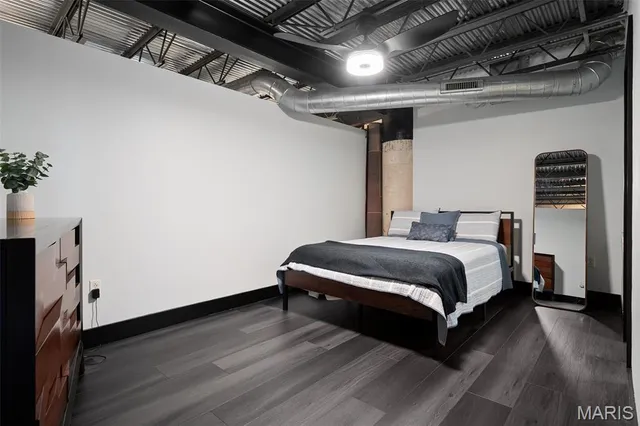 $279,000 | 2323 Locust Street, Unit 212, St. Louis, MO 63103