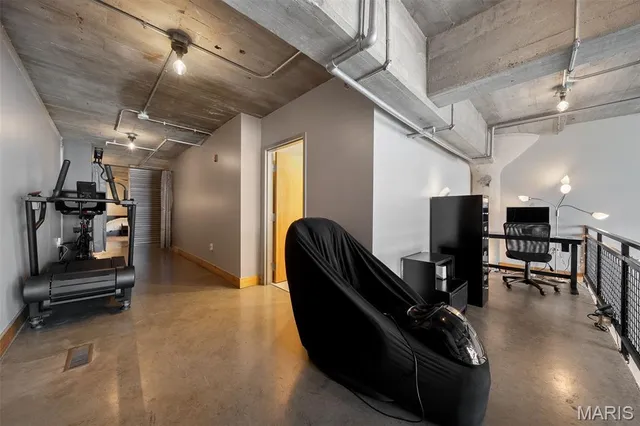 $279,000 | 2323 Locust Street, Unit 212, St. Louis, MO 63103