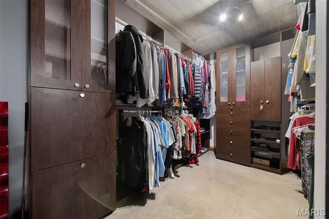 $279,000 | 2323 Locust Street, Unit 212, St. Louis, MO 63103