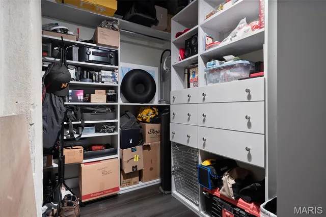 $279,000 | 2323 Locust Street, Unit 212, St. Louis, MO 63103