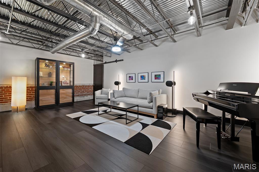 2323 Locust Street, Unit 212 St. Louis, MO 63103 - Photo 3 of 62