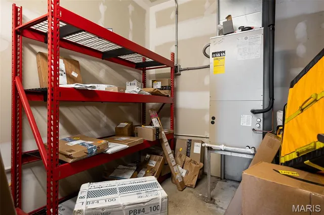 $279,000 | 2323 Locust Street, Unit 212, St. Louis, MO 63103