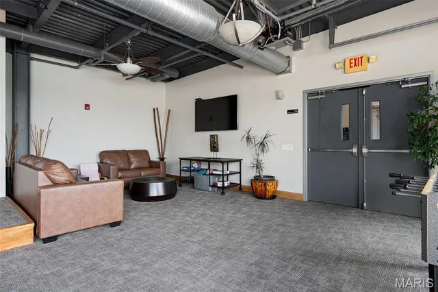 $279,000 | 2323 Locust Street, Unit 212, St. Louis, MO 63103