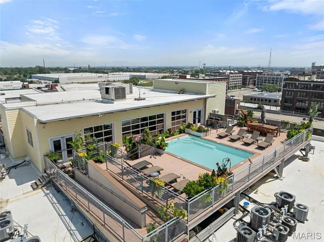 $279,000 | 2323 Locust Street, Unit 212, St. Louis, MO 63103