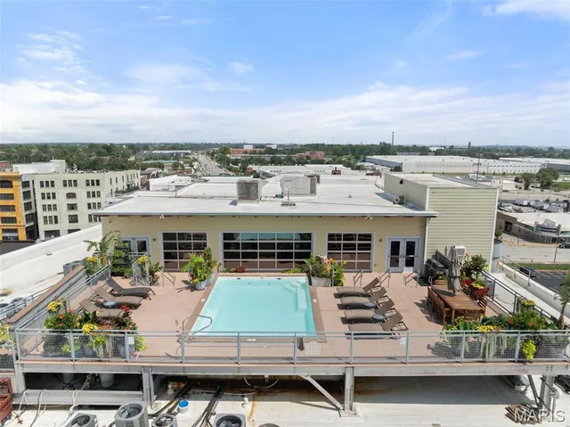 $279,000 | 2323 Locust Street, Unit 212, St. Louis, MO 63103