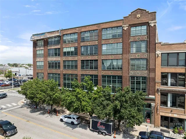 $279,000 | 2323 Locust Street, Unit 212, St. Louis, MO 63103