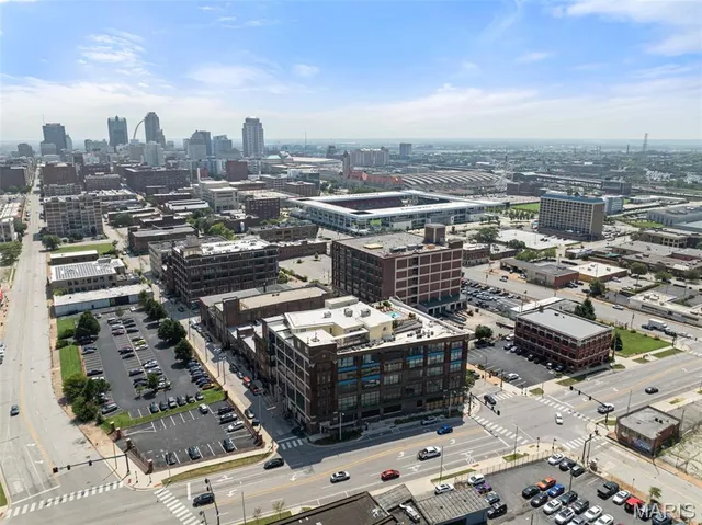 $279,000 | 2323 Locust Street, Unit 212, St. Louis, MO 63103