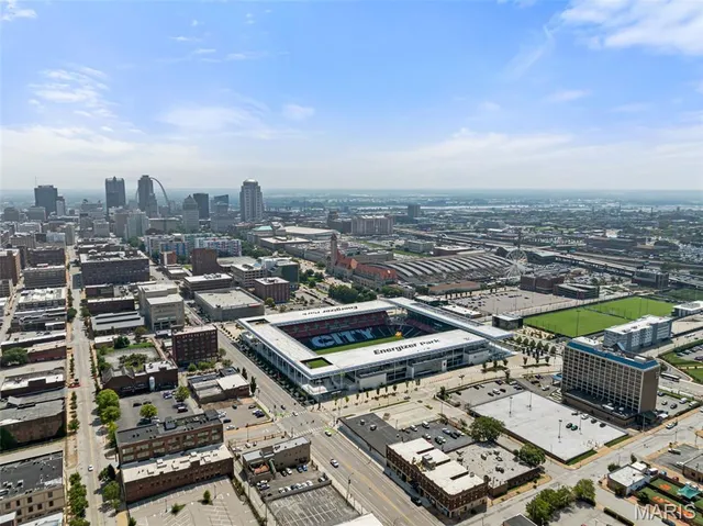 $279,000 | 2323 Locust Street, Unit 212, St. Louis, MO 63103