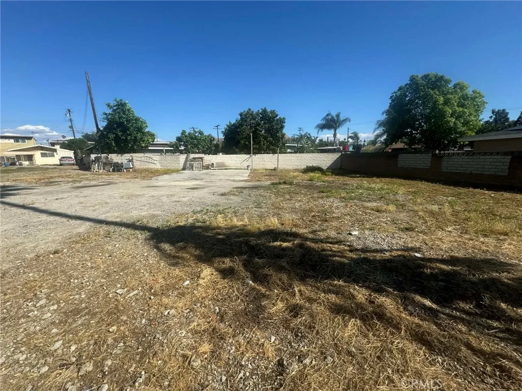 0 East La Cadena Drive Riverside, CA 92507 - Photo 5 of 12 a view of a yard