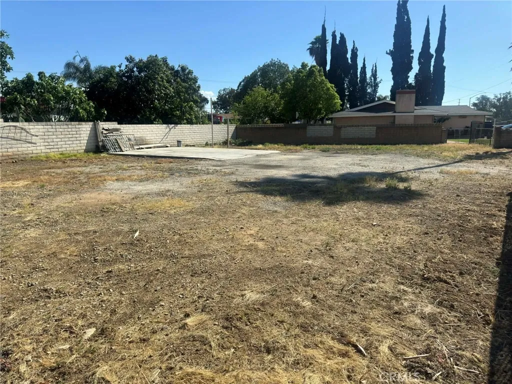 0 East La Cadena Drive Riverside, CA 92507 - Photo 7 of 12 a view of swimming pool with a yard