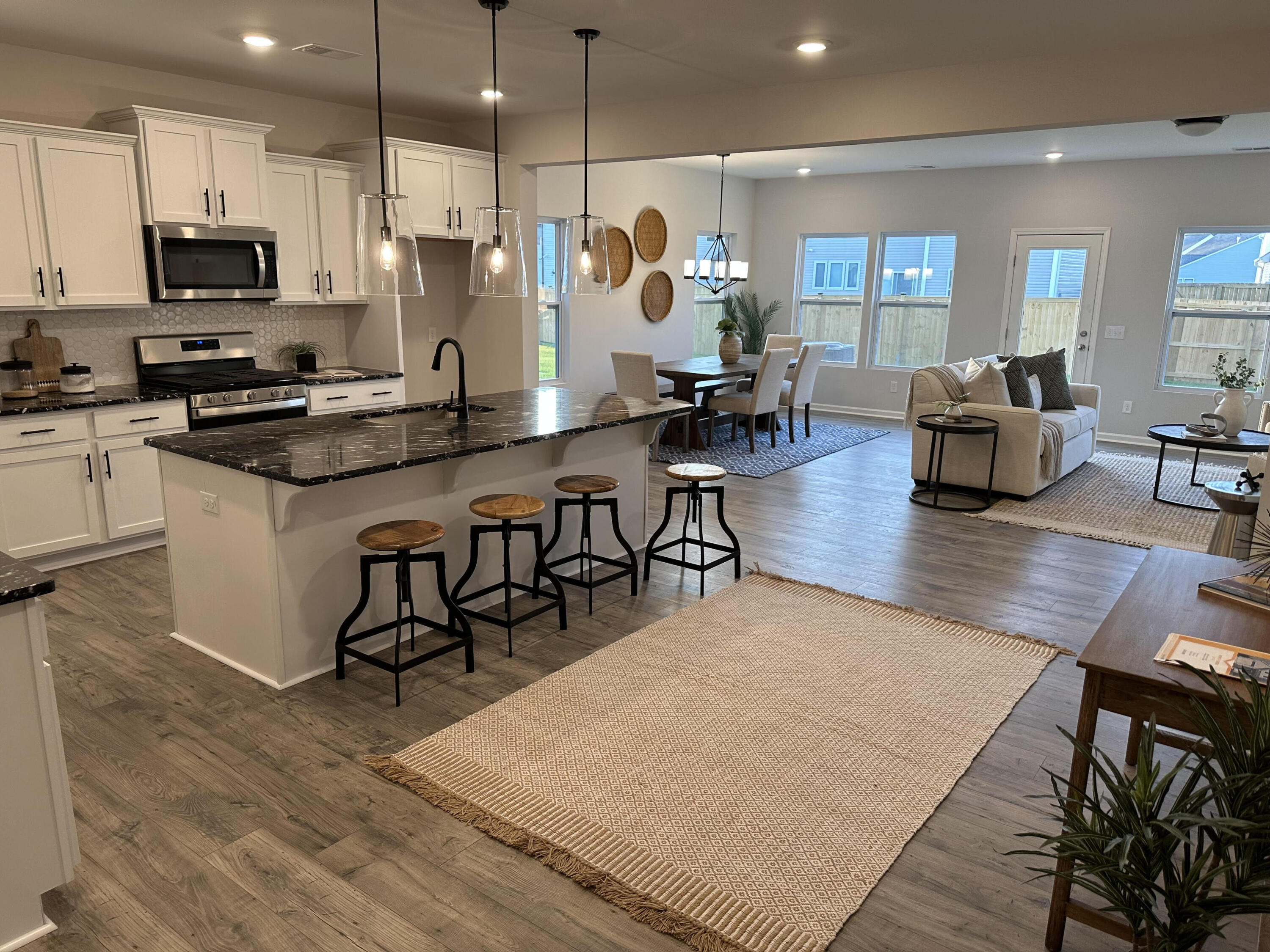 504 Purple Finch Road Summerville, SC 29486 - Photo 4 of 12