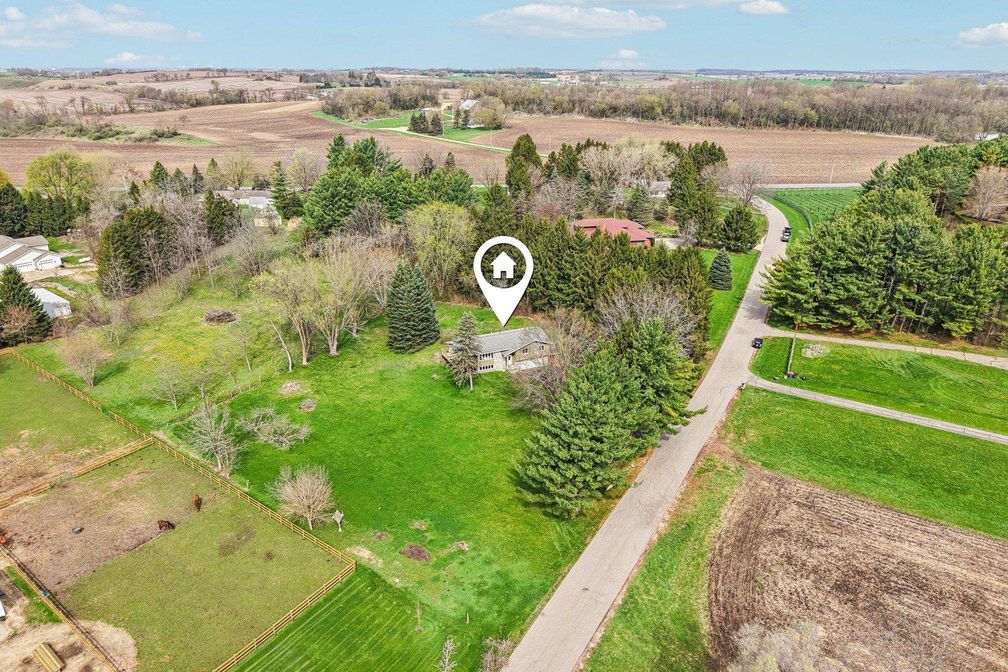 5963 Cherokee Valley Pass Waunakee, WI 53597 - Photo 1 of 46