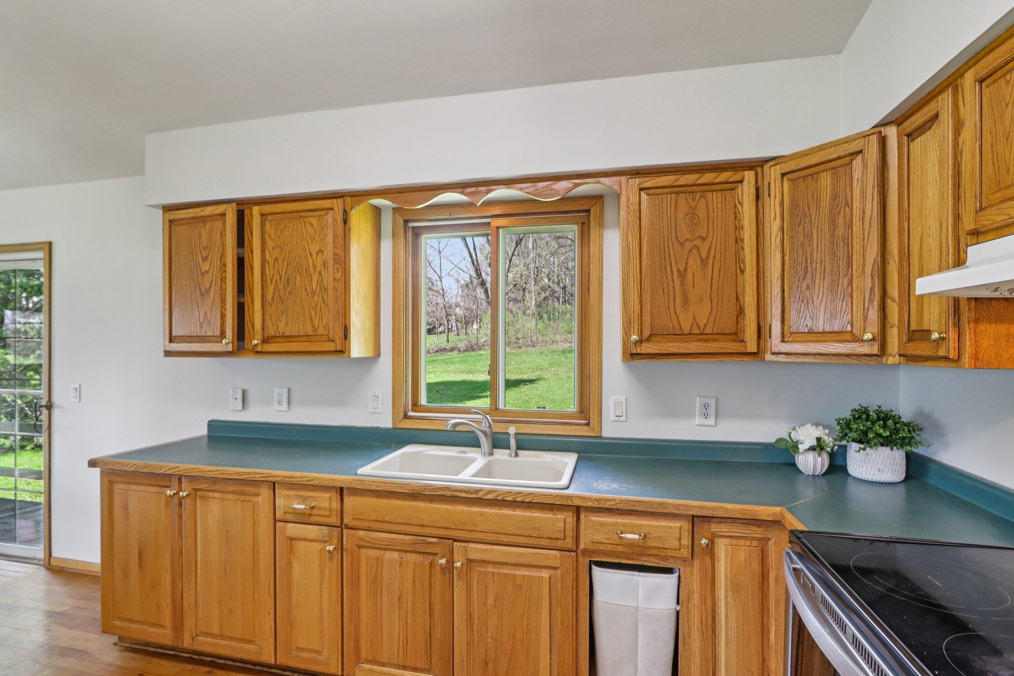 5963 Cherokee Valley Pass Waunakee, WI 53597 - Photo 23 of 46