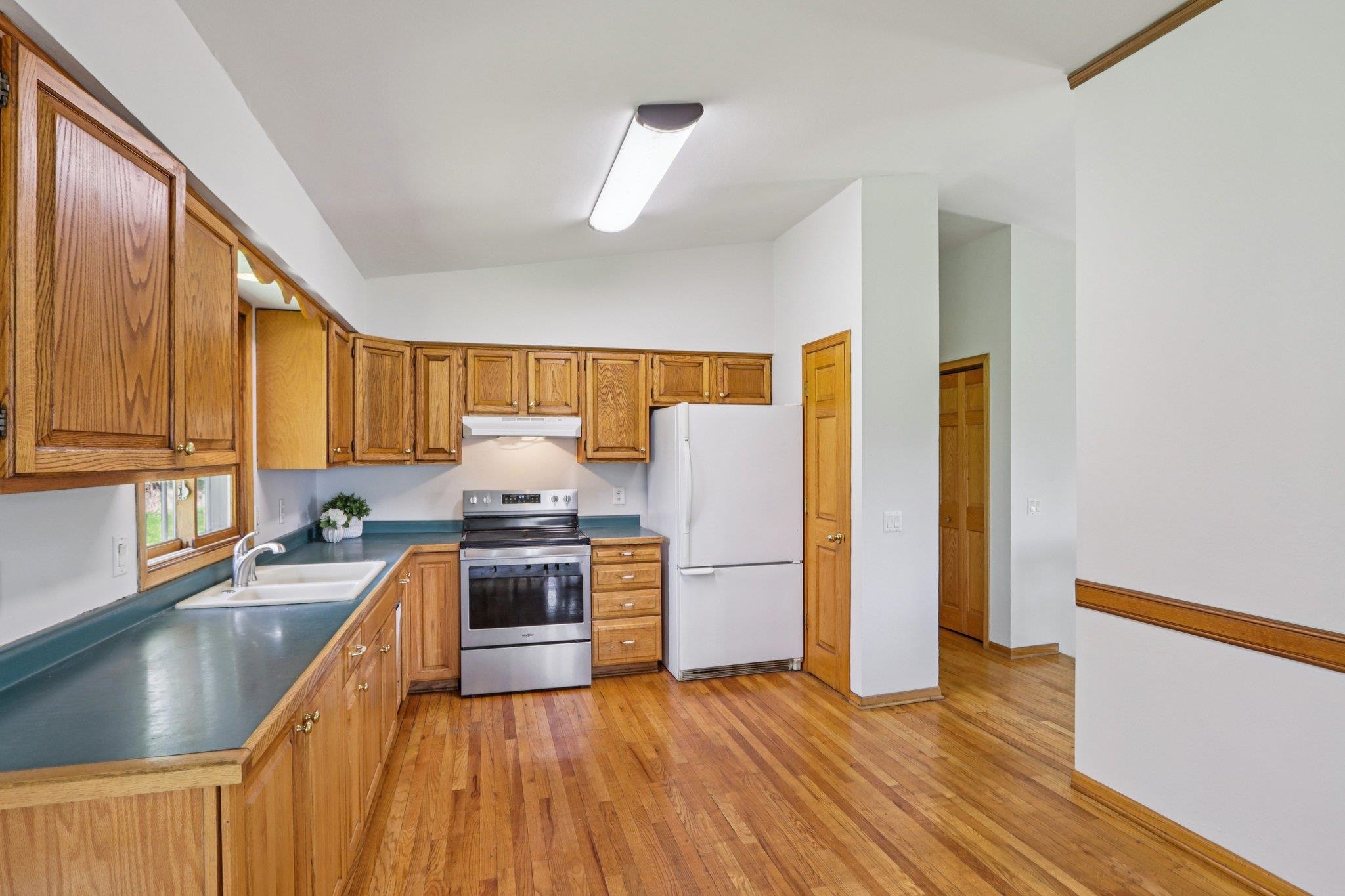 5963 Cherokee Valley Pass Waunakee, WI 53597 - Photo 24 of 46