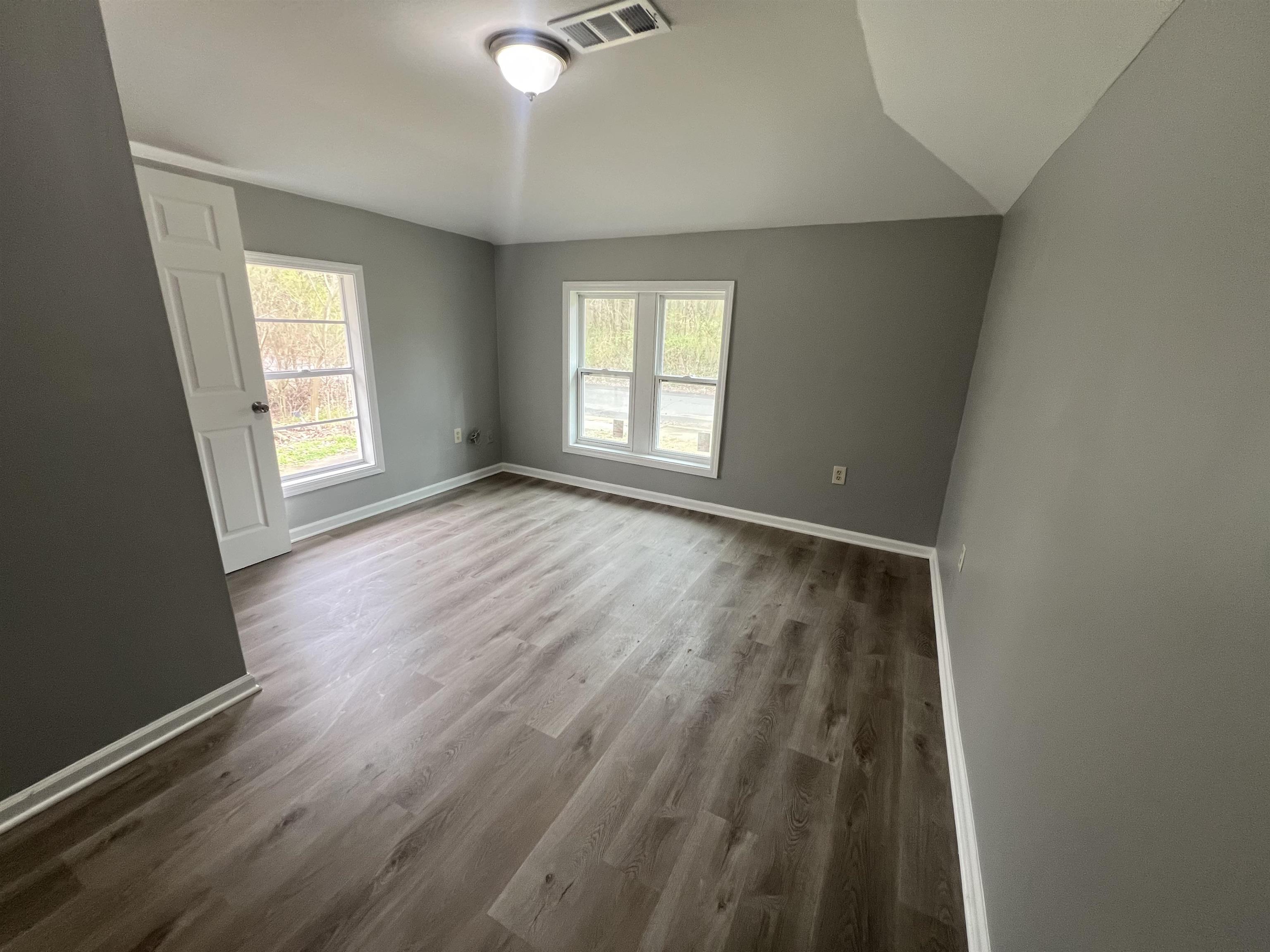 908 Nora Road Memphis, TN 38109 - Photo 6 of 15 Gallery Image 6