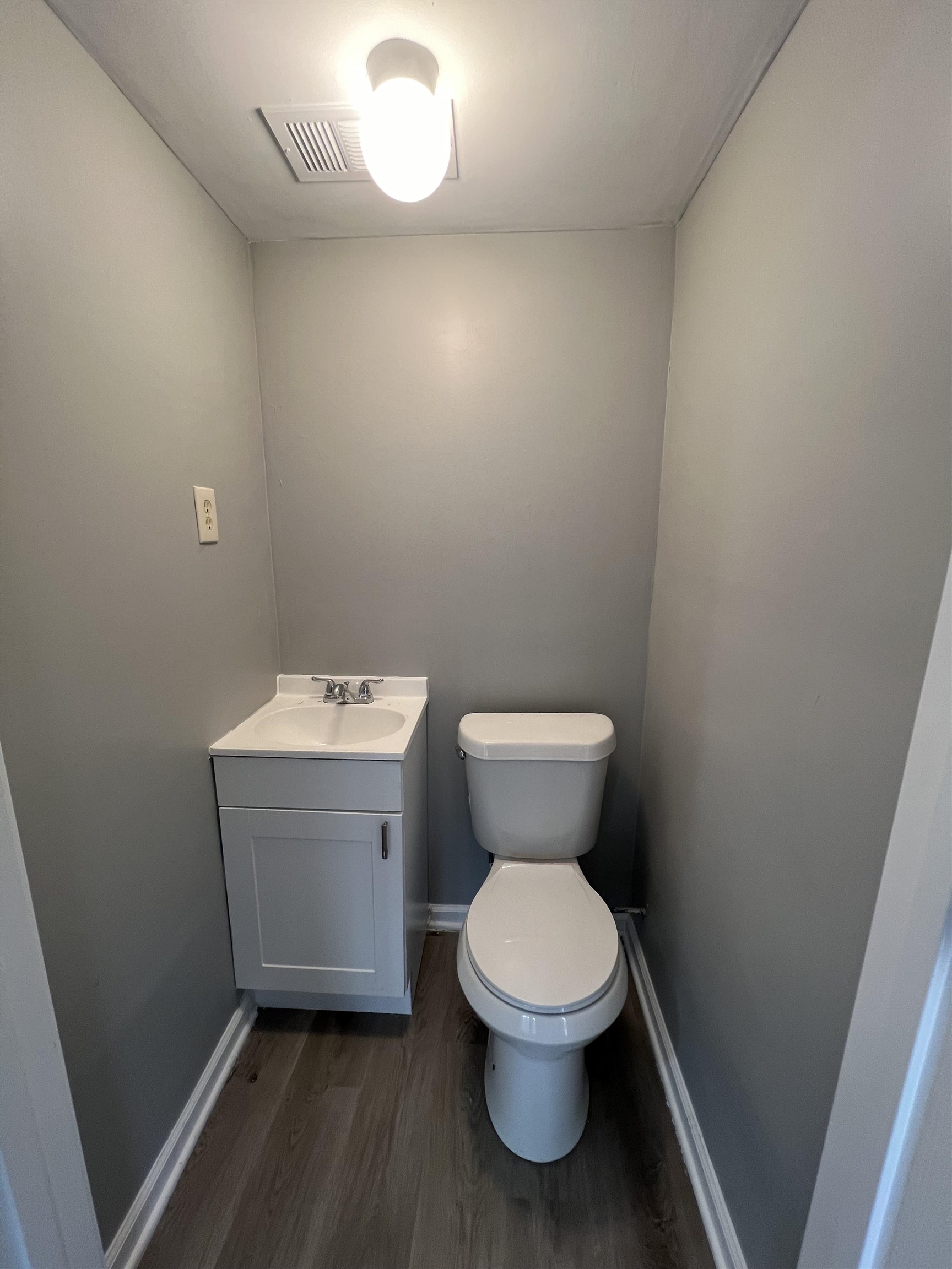 908 Nora Road Memphis, TN 38109 - Photo 8 of 15 Gallery Image 8