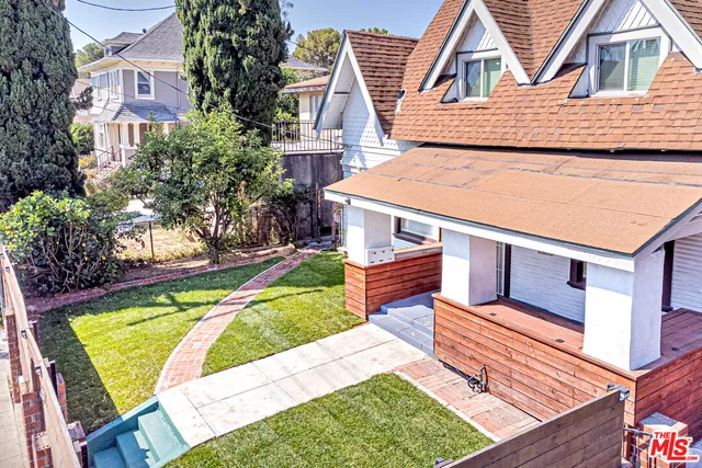 front view of house with a yard