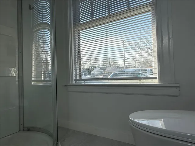 $550,000 | 821 Post Road, Warwick, RI 02888