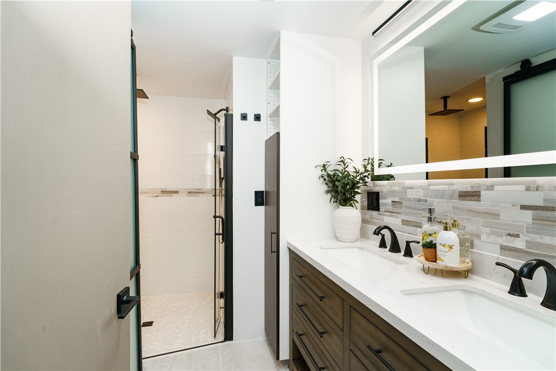 821 Post Road Warwick, RI 02888 - Photo 16 of 50