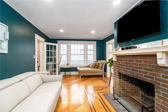 $550,000 | 821 Post Road, Warwick, RI 02888